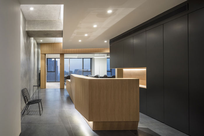 策劃公司辦公室前臺(tái)裝修設(shè)計(jì)效果圖