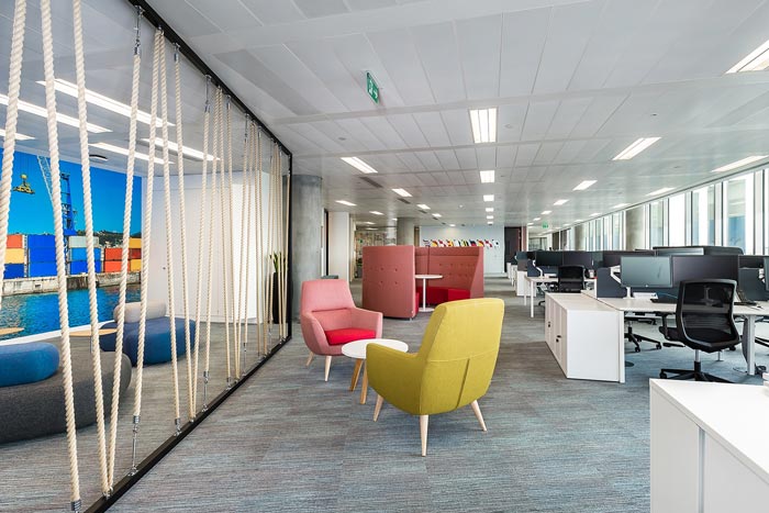 投資集團辦公室辦公區(qū)裝修設(shè)計效果圖