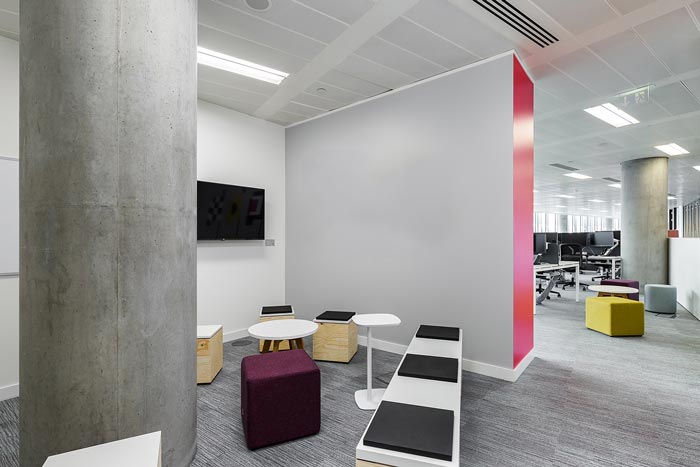 投資集團辦公室交流區(qū)裝修設(shè)計效果圖