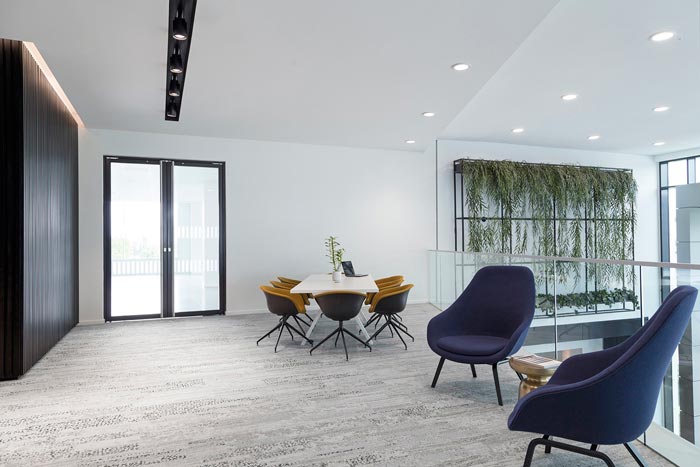 夾層樓辦公室交流區(qū)裝修設(shè)計效果圖