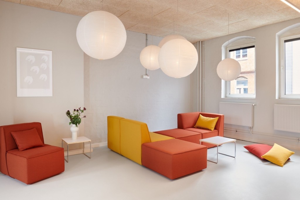 簡(jiǎn)約溫馨辦公室裝修設(shè)計(jì)