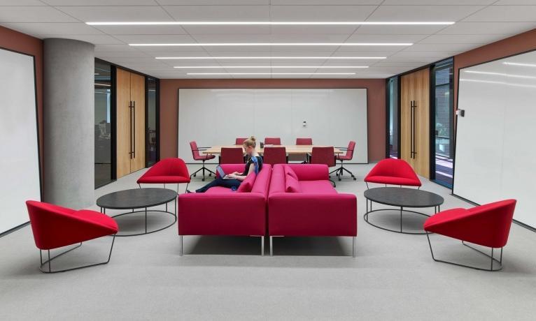 辦公室工作區(qū)域