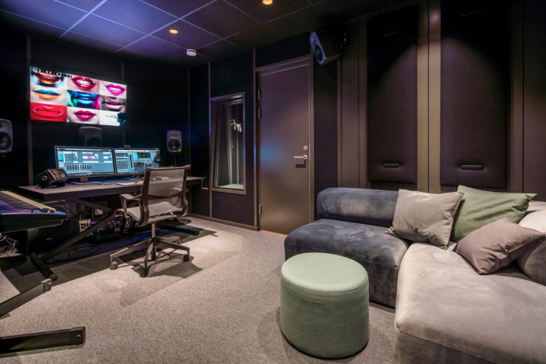 辦公室休息區(qū)